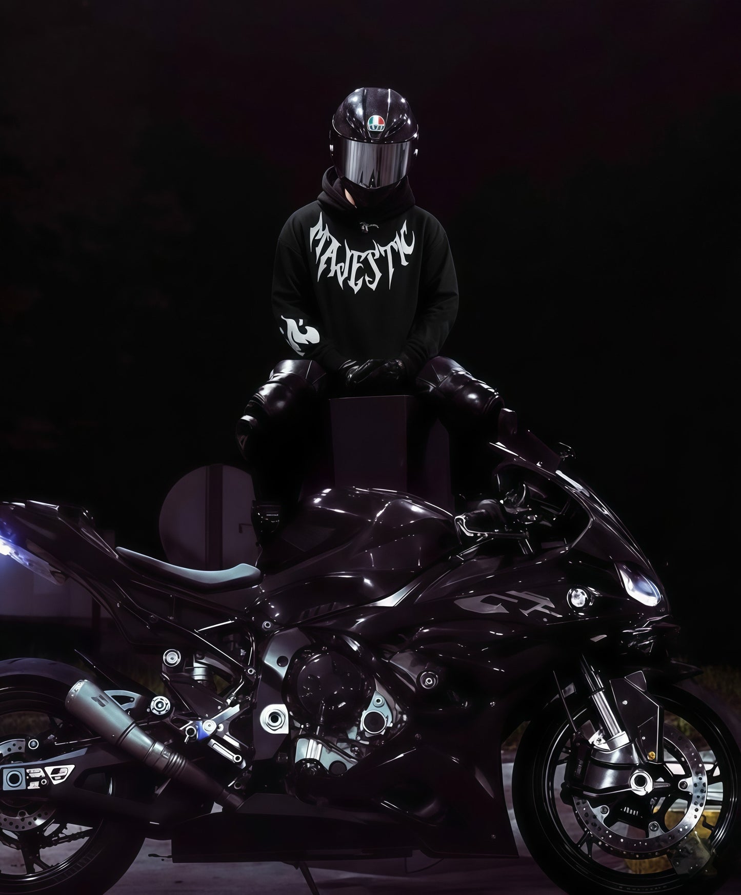 Hoodie Edición Majestic Fire